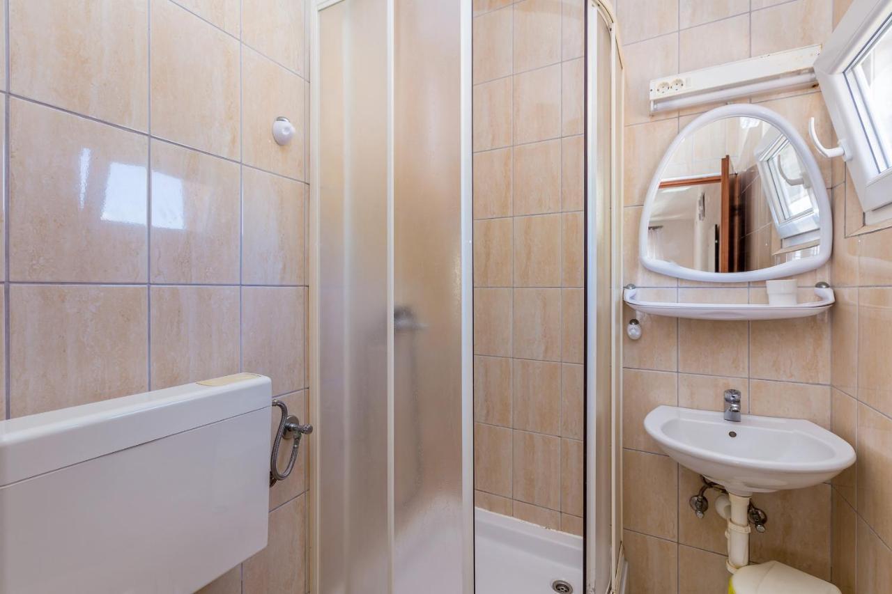 Private Accommodation Stara Baška Exteriér fotografie